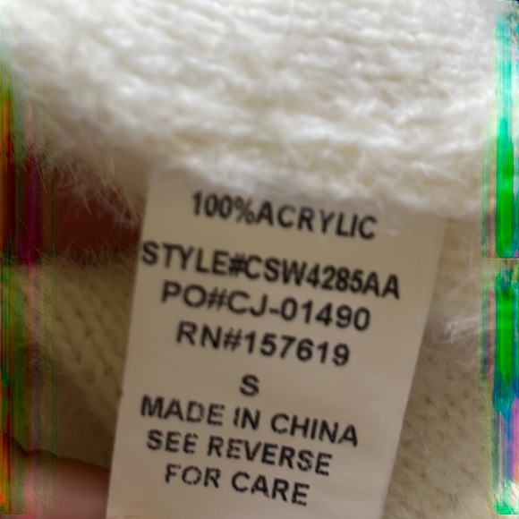 White oversized vest. Women’s Small - Picture 4 of 4